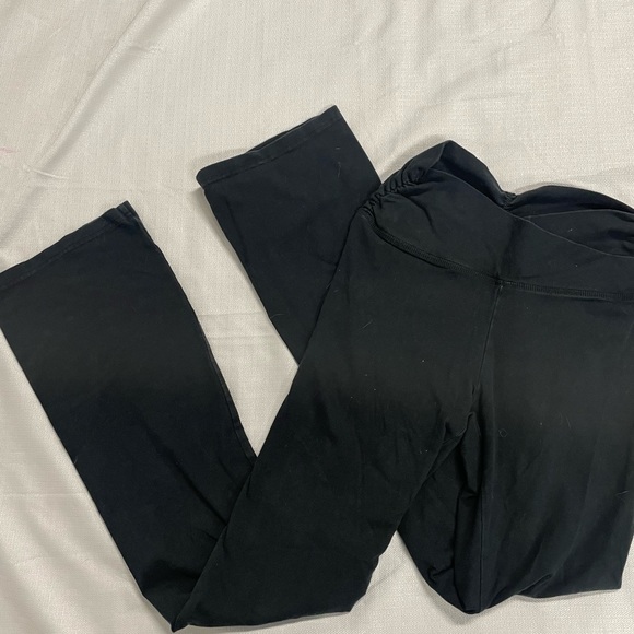 Aerie semi-evase yoga pants wide leg size extra small black scalloped waist - Picture 2 of 4